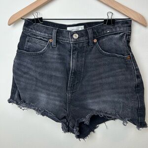 Abercrombie & Fitch Ultra High Rise Mom Shorts Women’s 27/4 Black Denim Cutoff